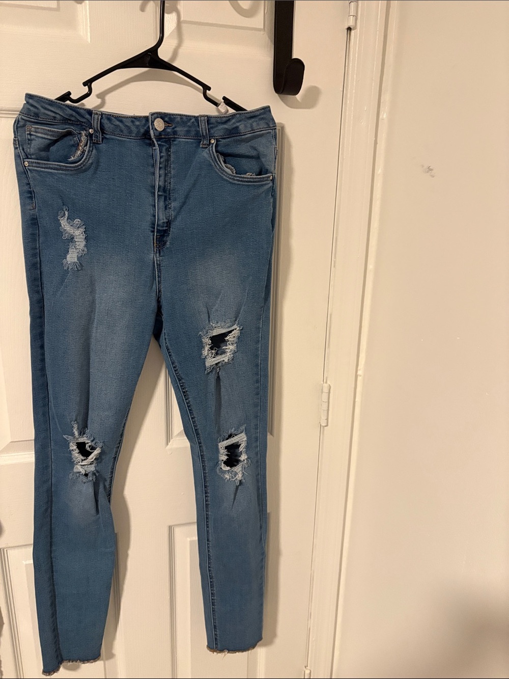 refuge Distressed Light Blue Skinny Jeans